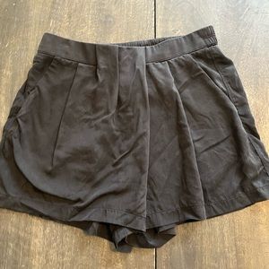 Lululemon size 4 shorts